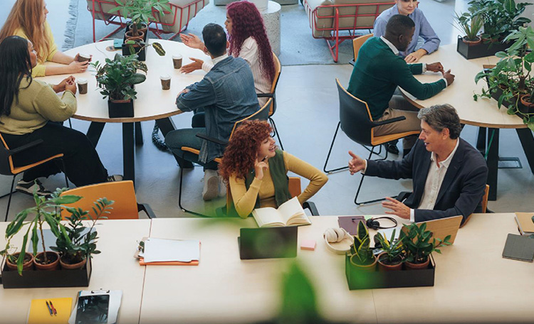 Flexible office spaces are redefining how companies approach local work strategies in 2025.