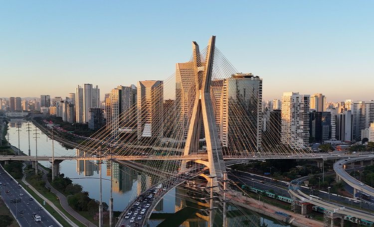 Mercado de escritórios de São Paulo: regiões premium impulsionam demanda em novas áreas