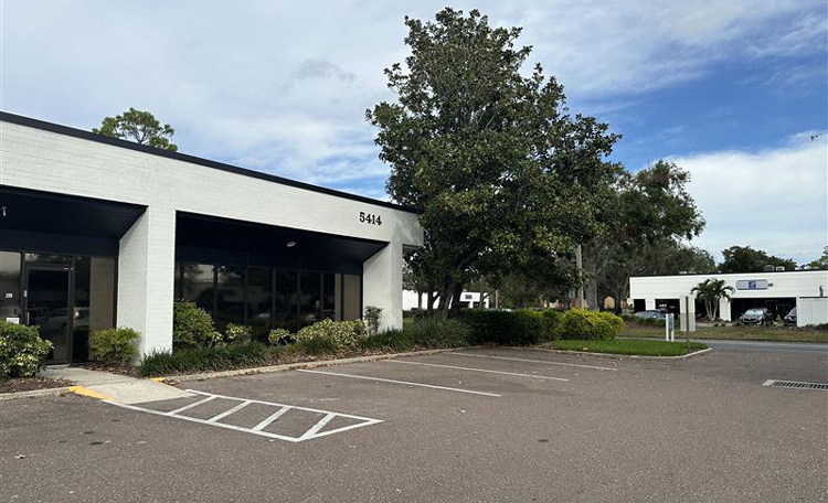 Cushman & Wakefield Equity, Debt & Structured Finance Team Arranges $39.5M Refi for Beaumont Commerce Center in Tampa