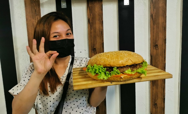 Filipinas Who Mean Business