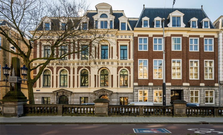 APF International sells monumental office building Sarphati in the city centre of Amsterdam to Intuitae