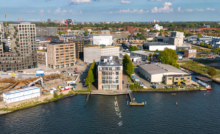 Consortium van particulieren koopt De Groene Draeck in Amsterdam