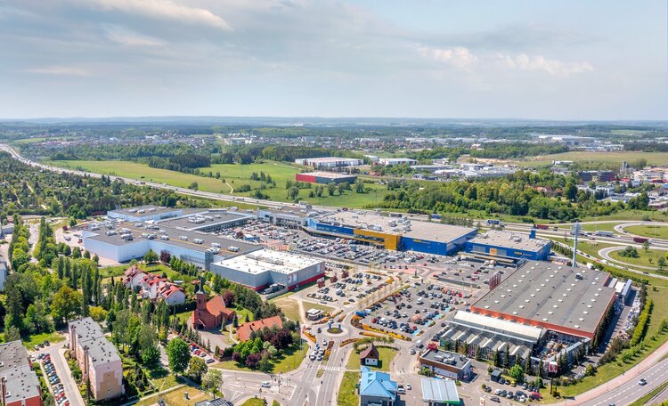 Customers favourite brands extend leases in Tricity s Matarnia Retail Park under new ownership