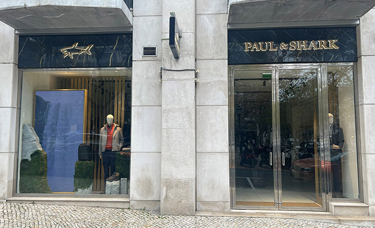 Cushman & Wakefield and another real estate consultancy place Paul & Shark on Avenida da Liberdade