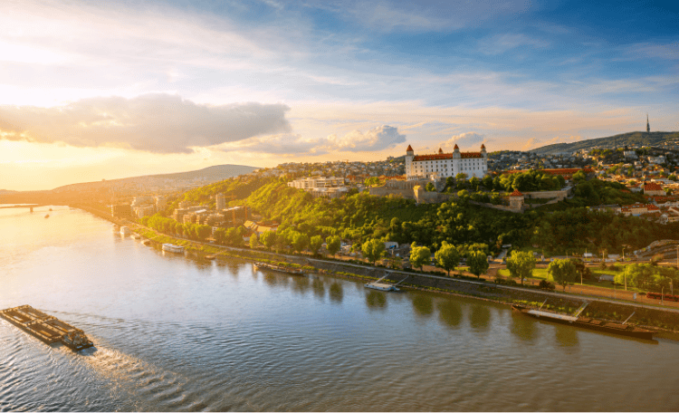 Market Outlook 2025: Kľúčové trendy a očakávania na slovenskom realitnom trhu