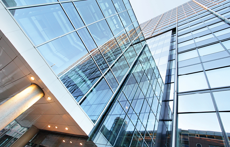 Law firms in Warsaw: in a tenement building or a skyscraper?
