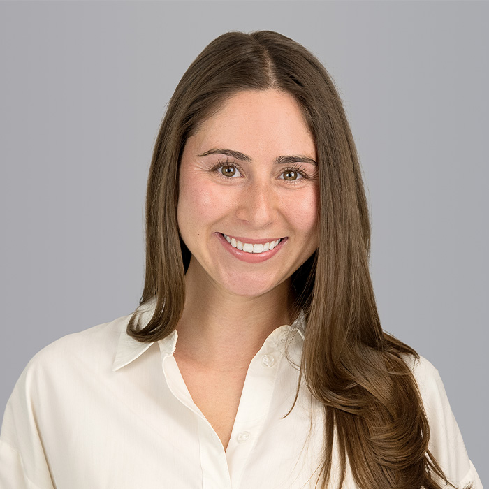 Kirsten  Paratore
