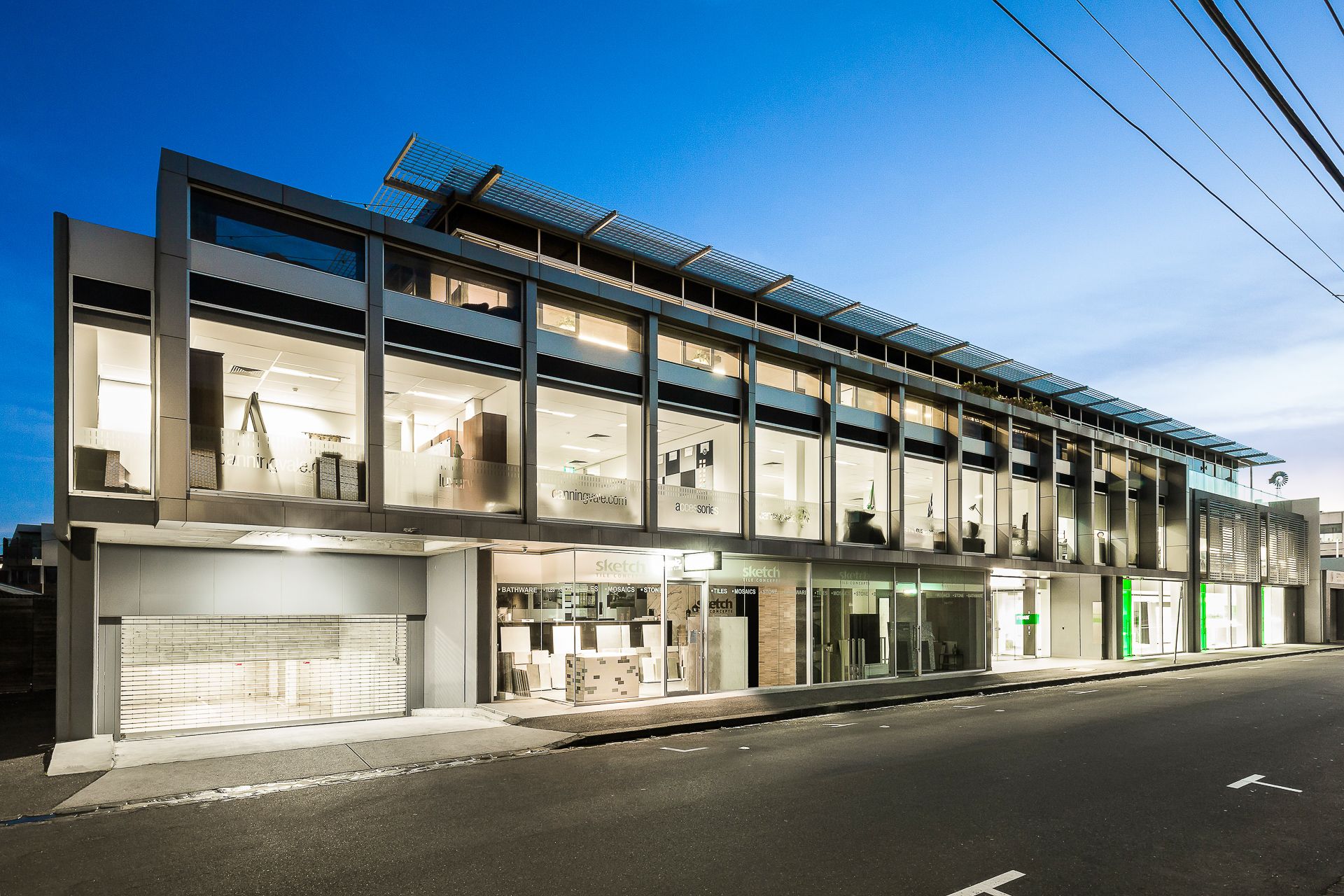FITTED SPACE IN ENVIABLE LOCATION WITH PLENTY OF CAR PARKS