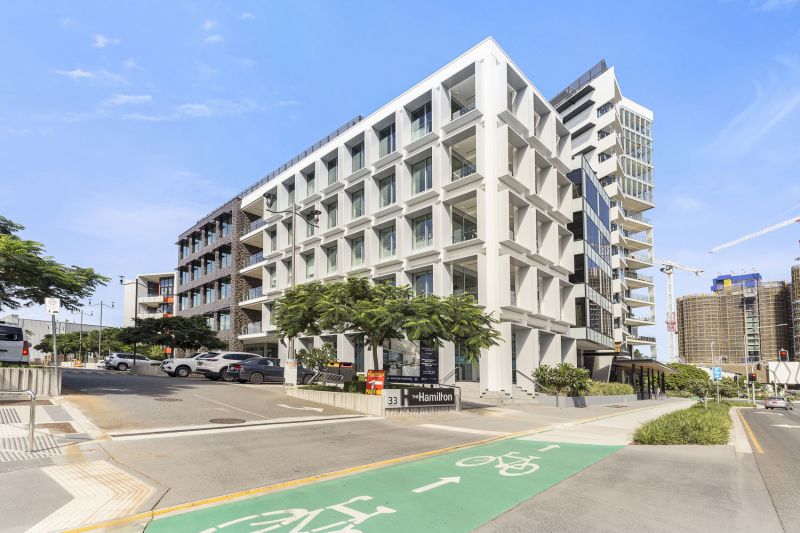 Brand New Fitted Suites In The Heart of Hamilton