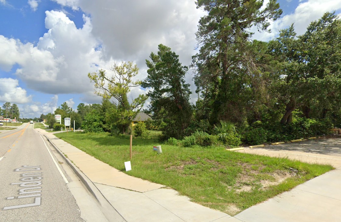 NE Corner of Spring Hill Drive & Linden Drive - Spring Hill FL