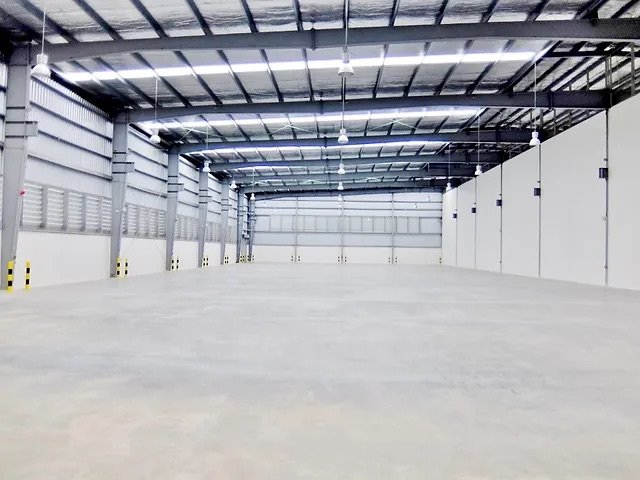 Factory and Warehouse 1,800 - 3,600 sqm. in Bangplee Industrial Estate