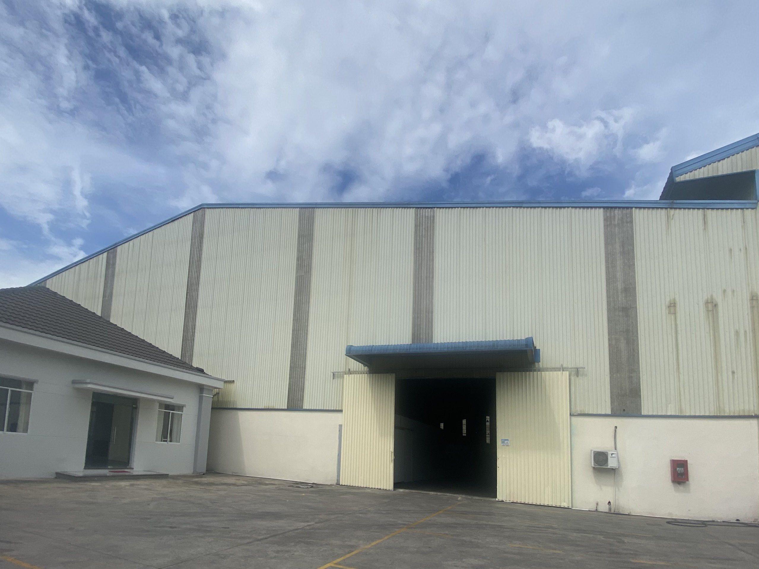 Factory For Sale in Nam Tan Uyen IP