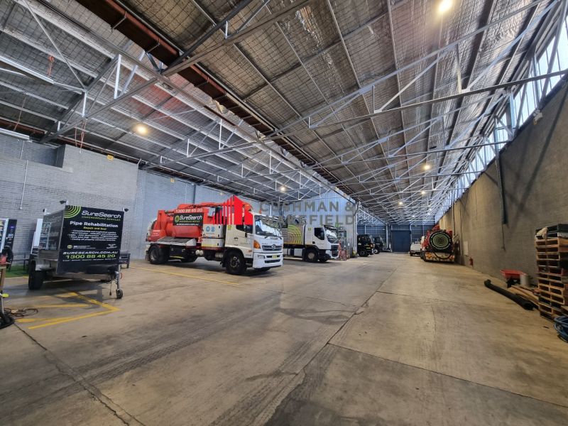 Warehouse with Quality Office