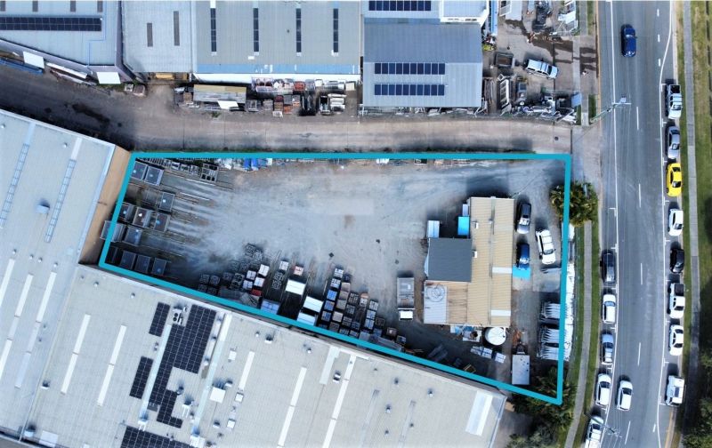 Secure yard in prime location