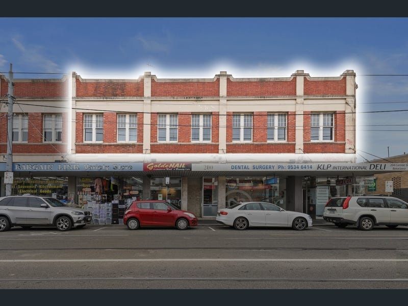 CHARACTER OFFICE WITH PLENTY OF POTENTIAL