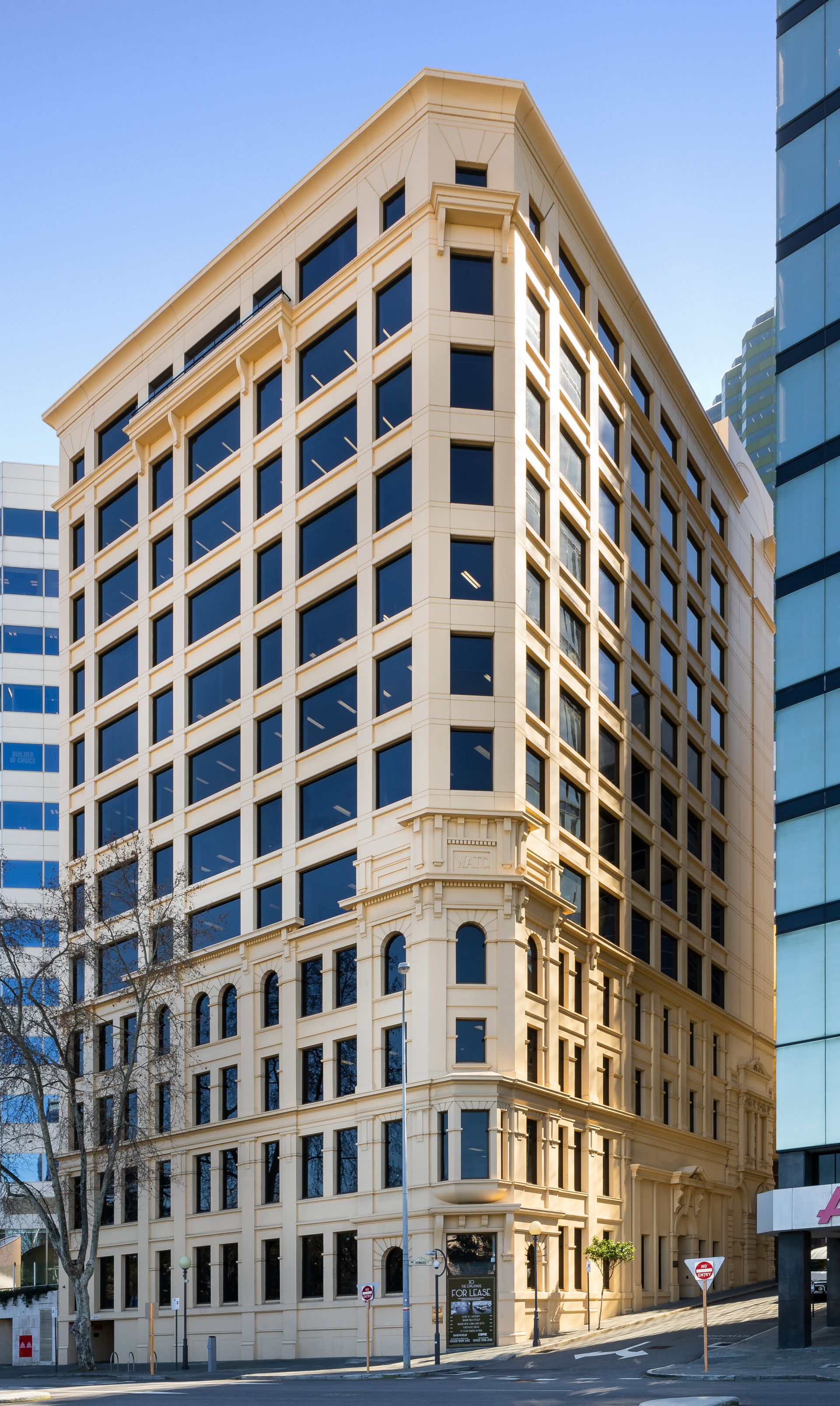 FITTED WHOLE FLOOR IN PRIME CBD POSITION