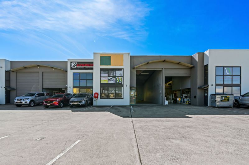 Well Priced Office/Warehouse With Delta St Frontage
