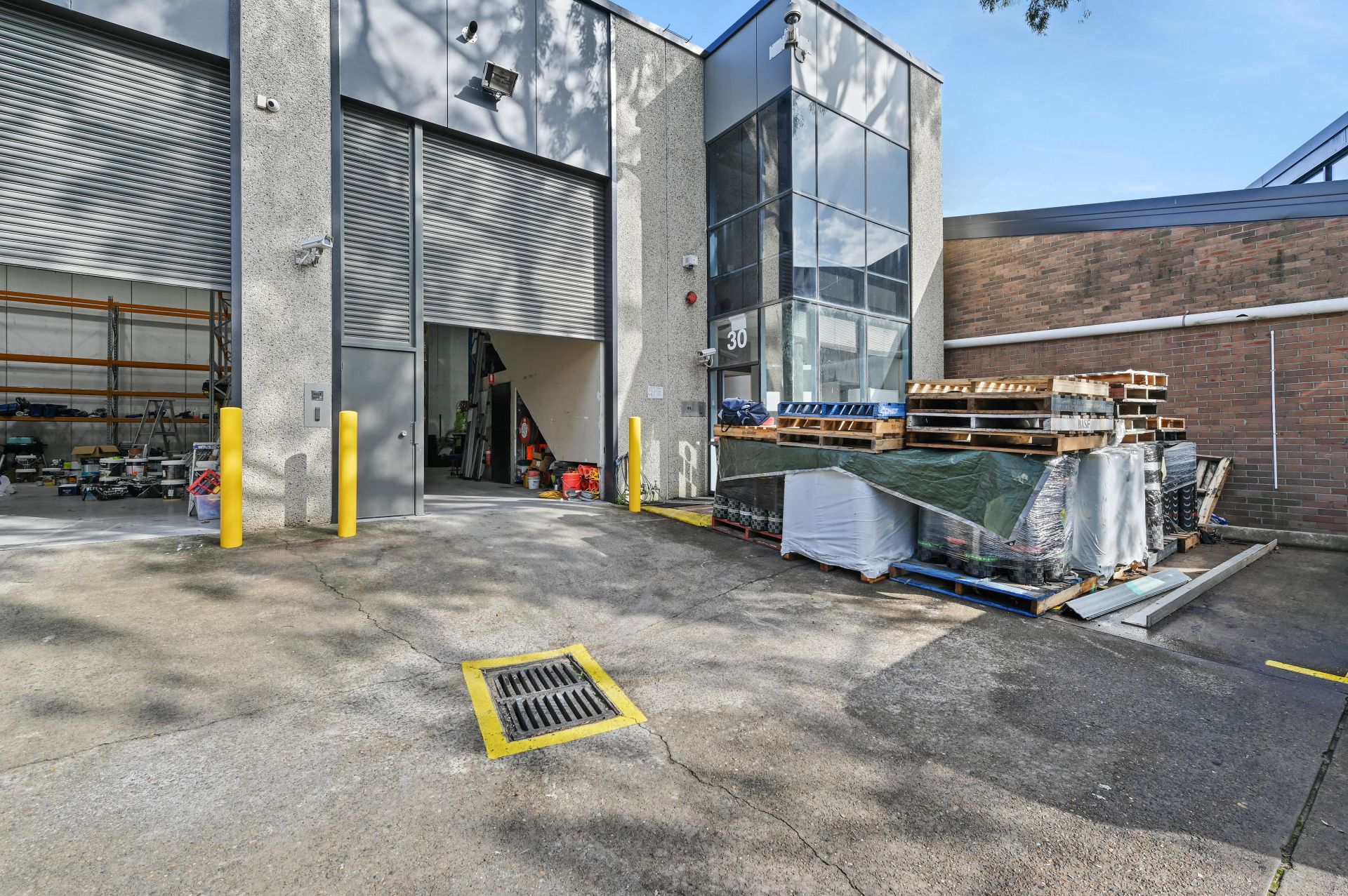 Highly Functional Alexandria Industrial Unit