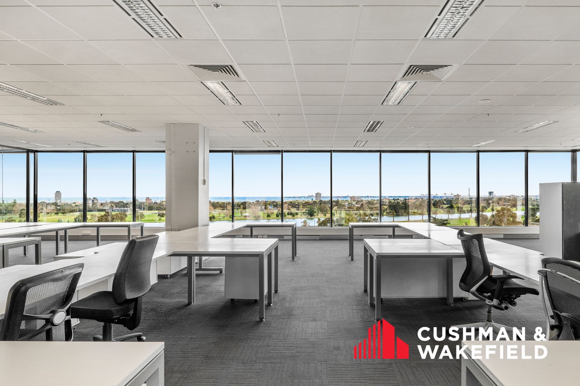 Fitted Whole Floor with Outstanding Views