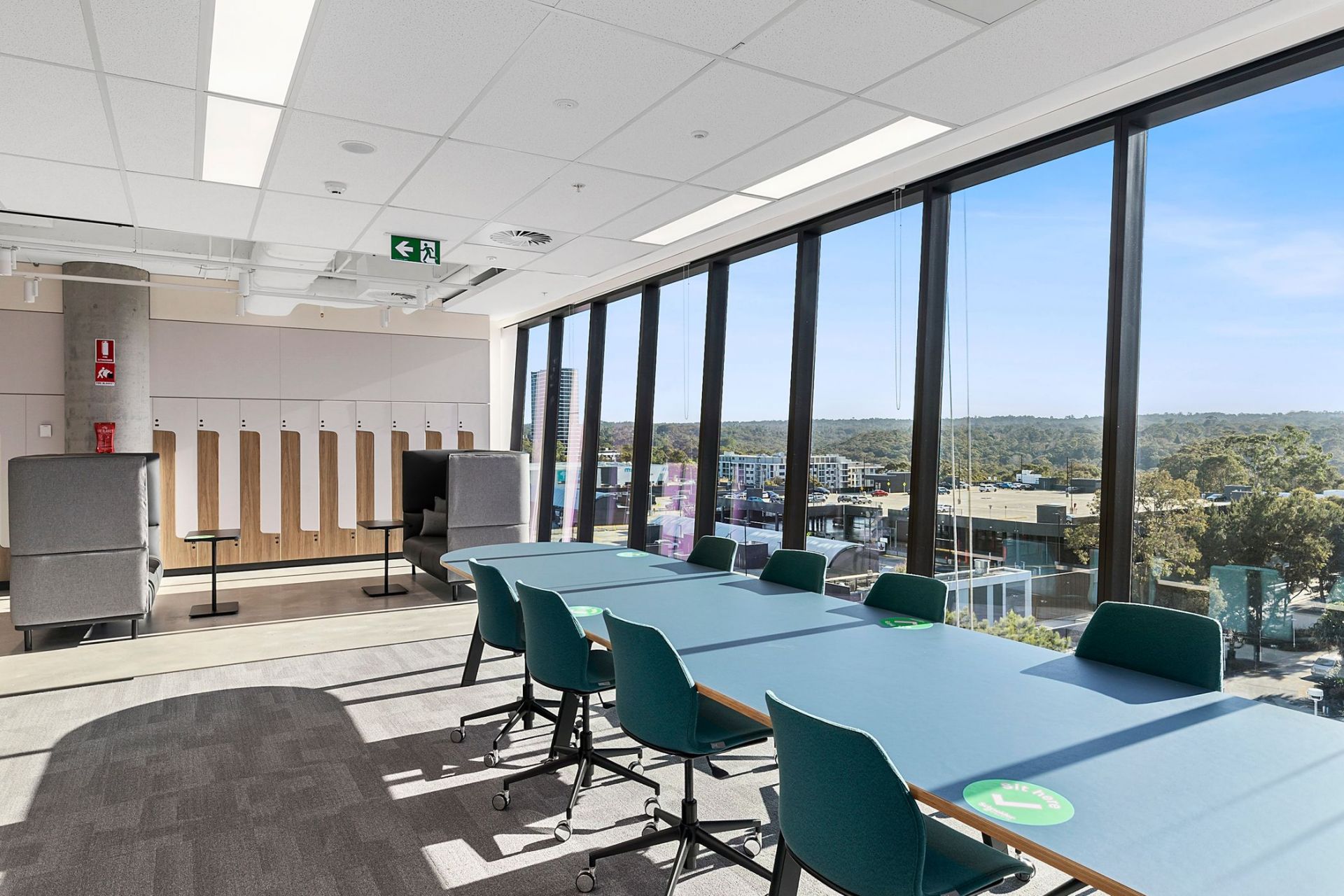 High quality fitout in brand new A-Grade tower