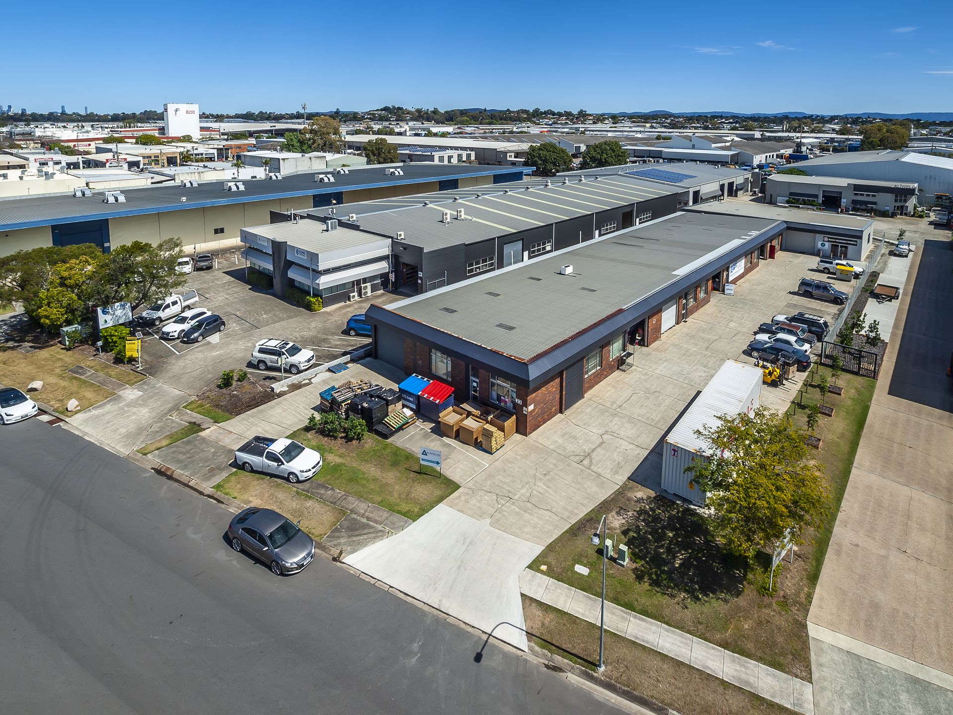 Well Priced Virginia Office/Warehouse
