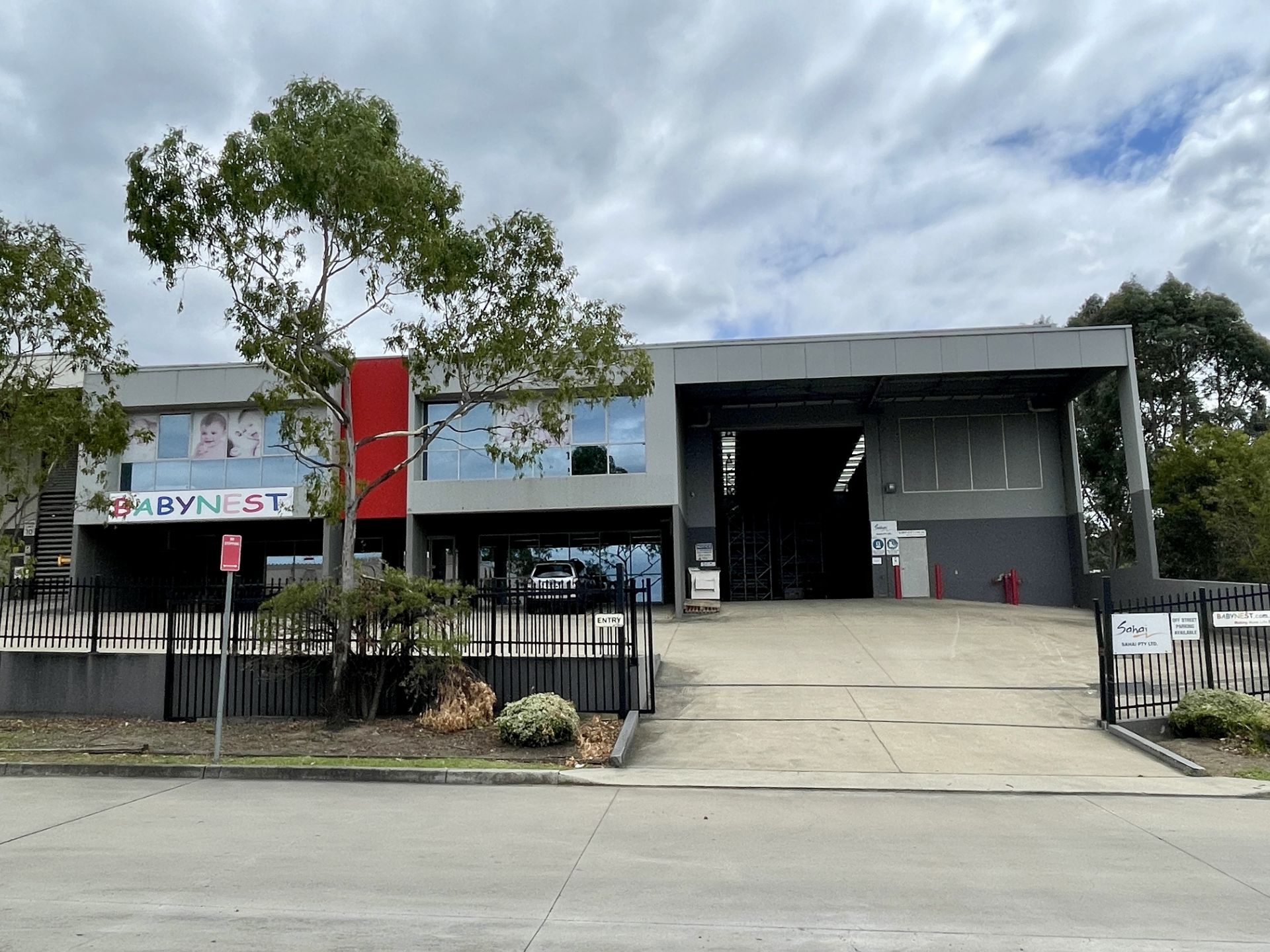 Modern Industrial Facility in Prime Location
