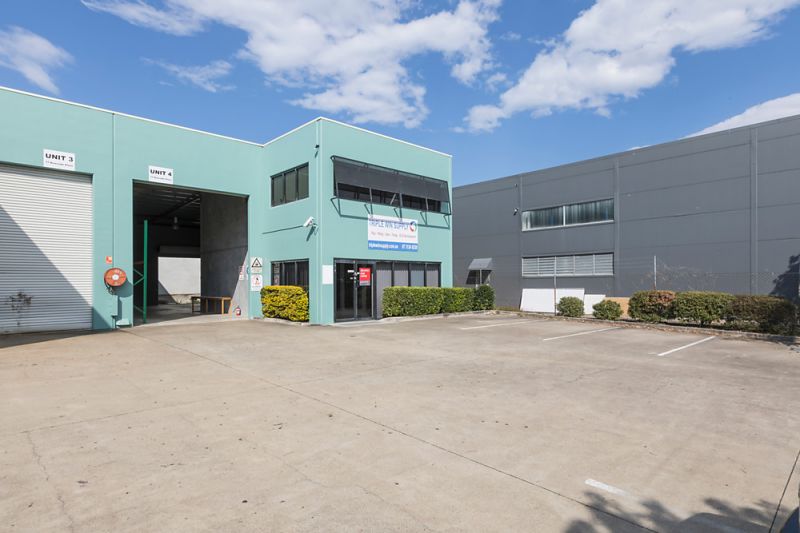 321sqm* Office/Warehouse – Ideal Morningside Location
