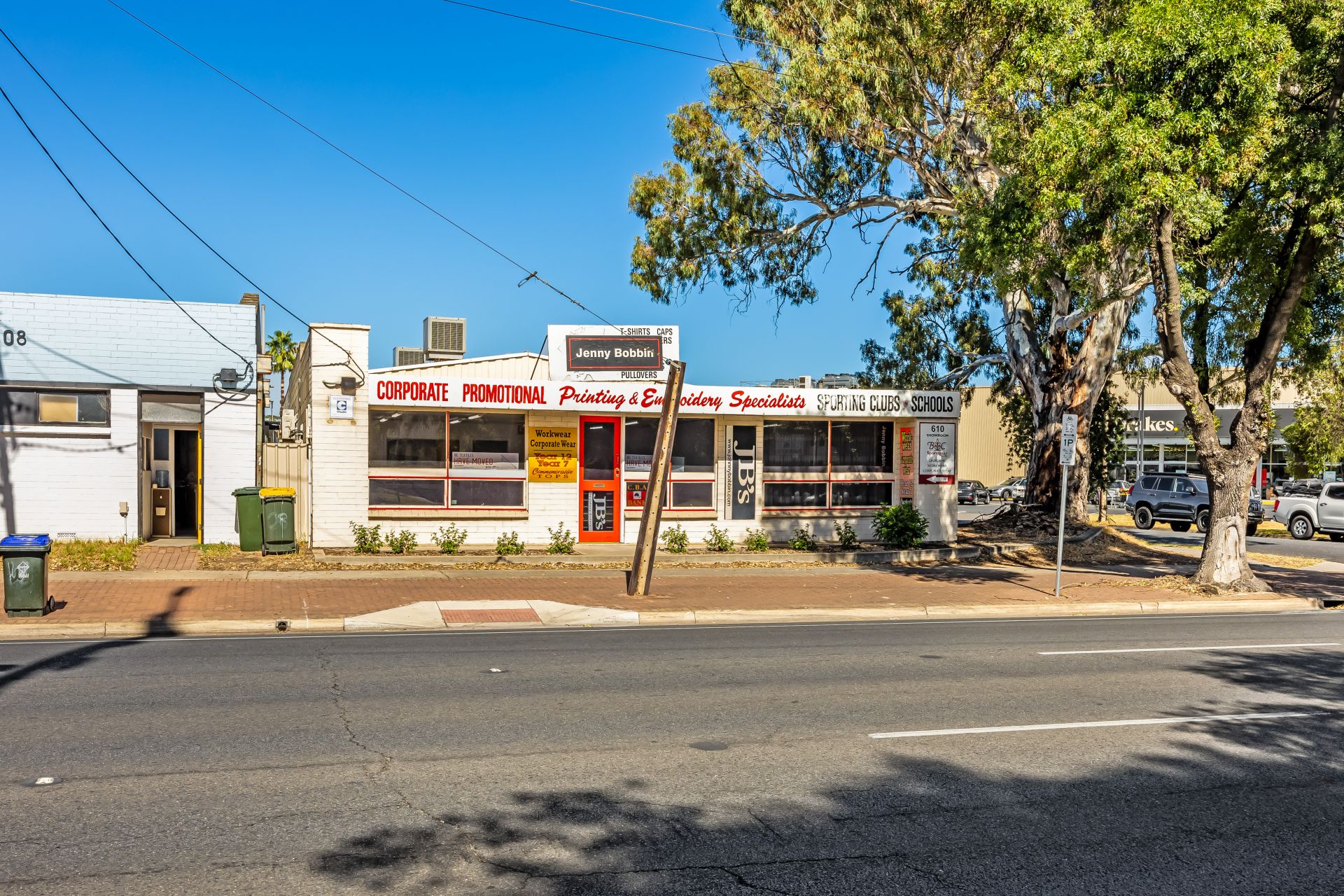 PRIME POSITION ON PORT ROAD