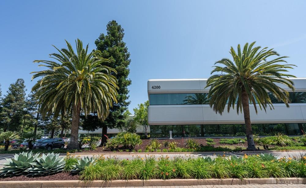 Menlo Corporate Center