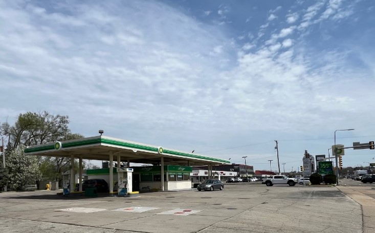 4701328 - 3420 E State - Rockford IL