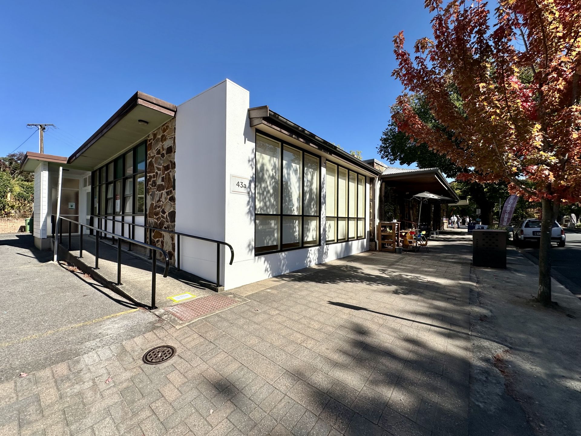 A welcoming and warm Medical or Allied Health space for your business to call home