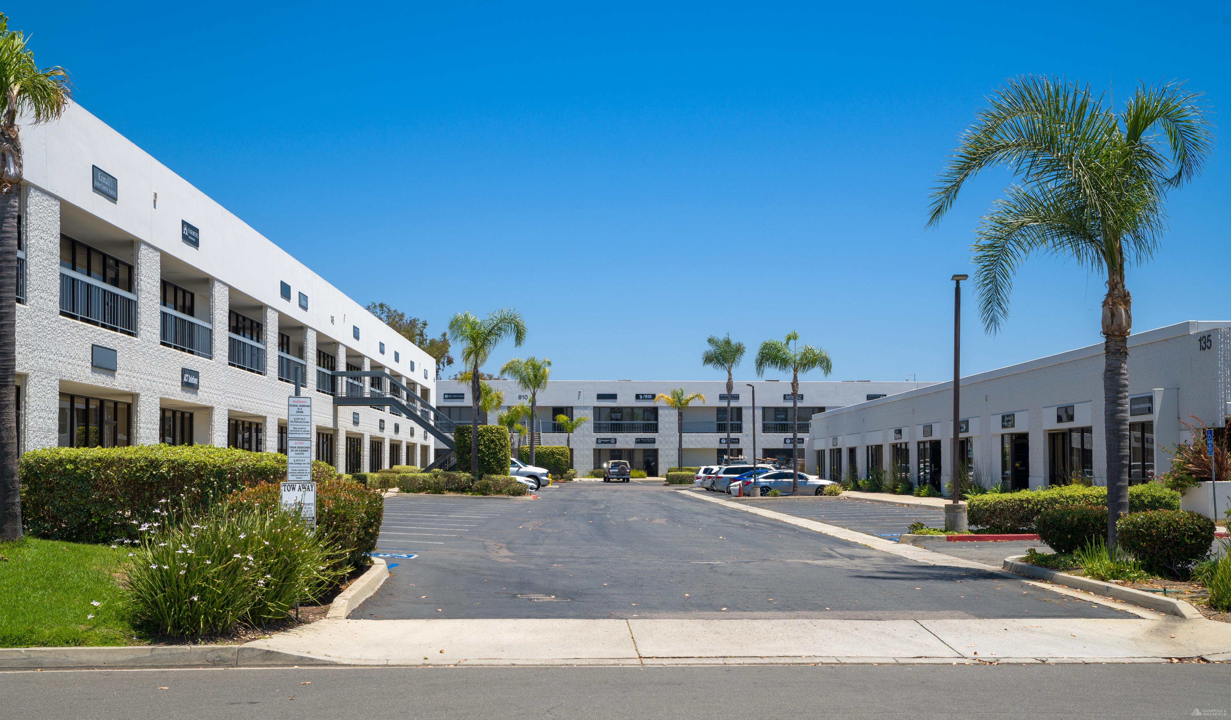 Los Vallecitos Business Center