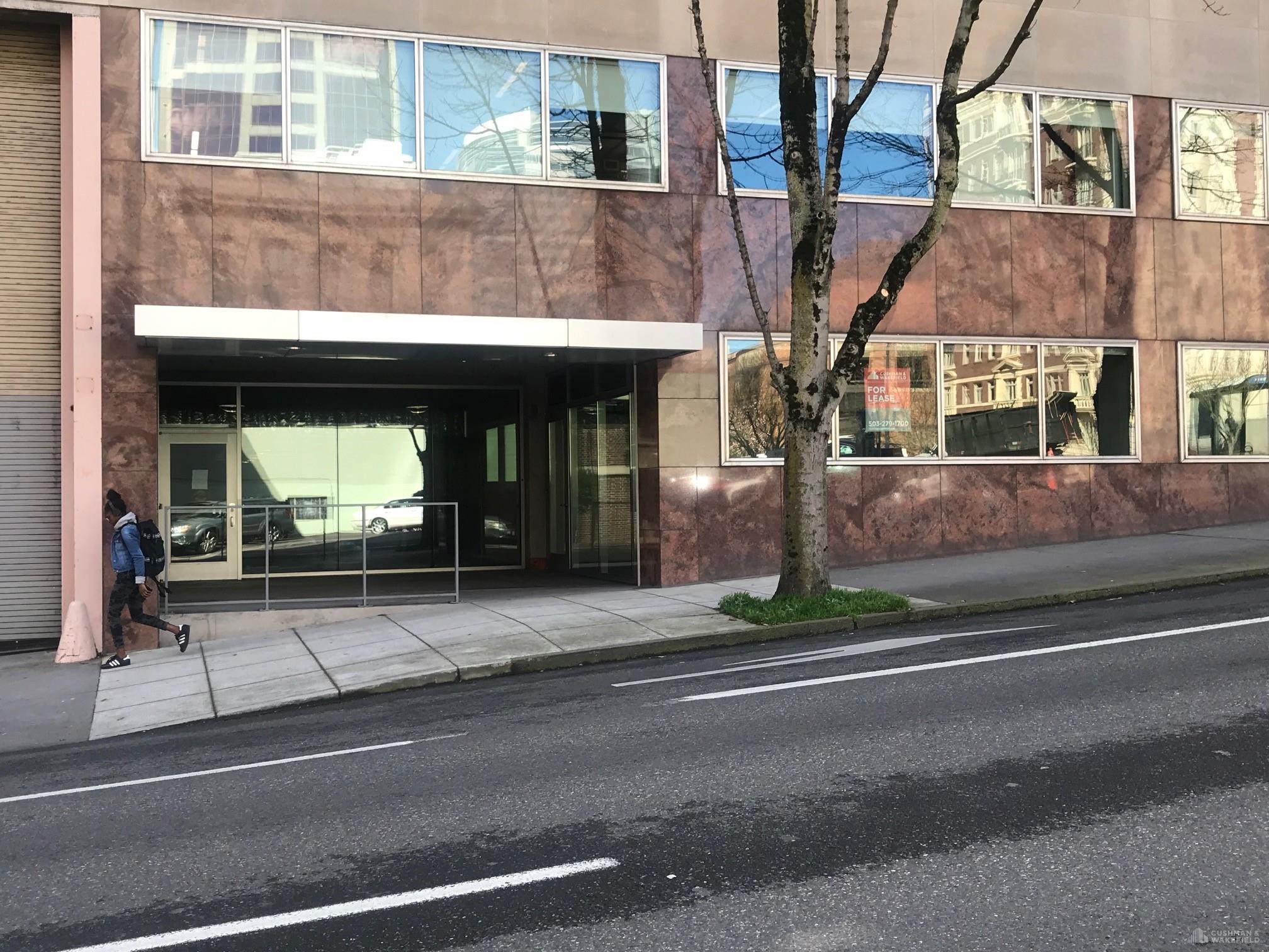 1320 Broadway