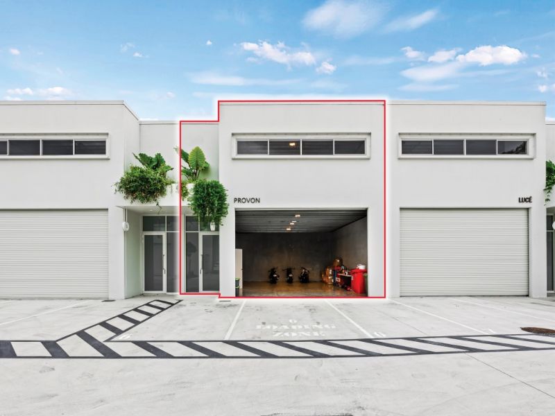 New Near Luxury Boutique Tenancy