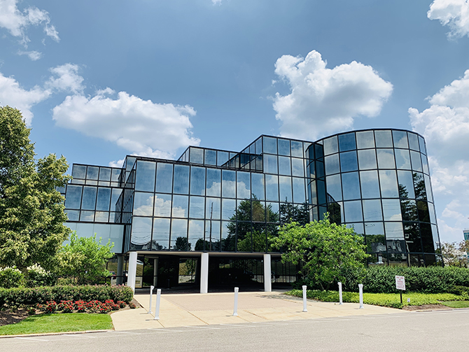 25700 Science Park Drive (Landmark Centre)
