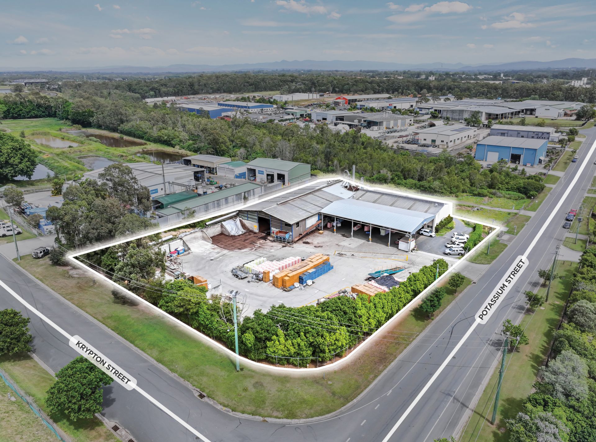 FREESTANDING LOW SITE COVER FACILITY