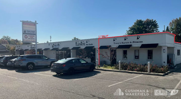8303 E Washington Street (Knowles Plaza East)