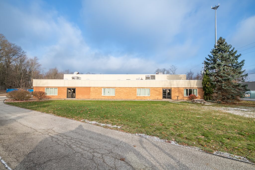 1943 Midway Drive