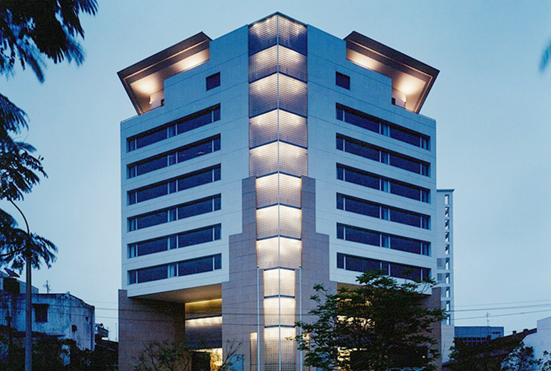 Office space for rent, Sun Red River Building