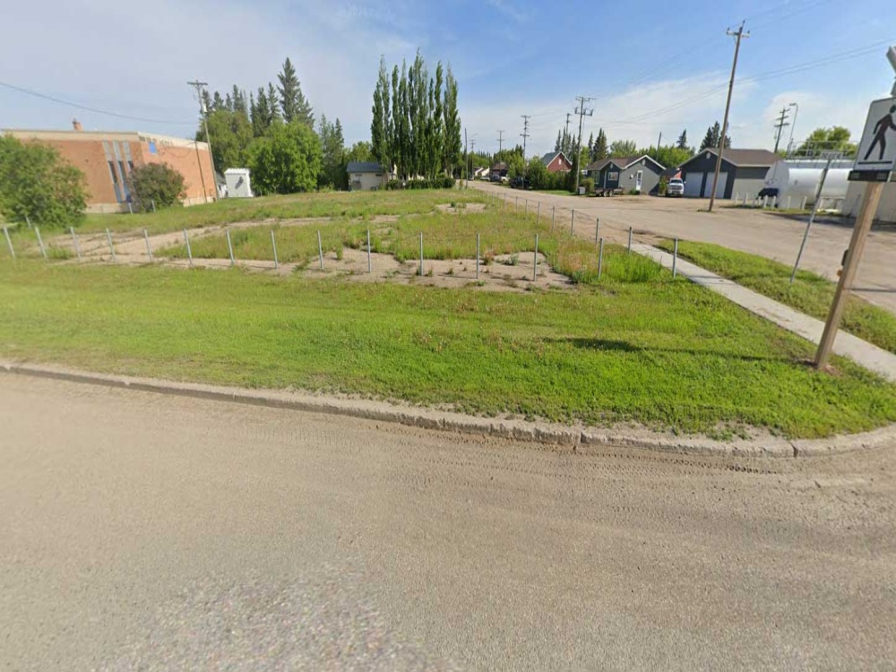 Highway 5 at Second Avenue East - Roblin, MB