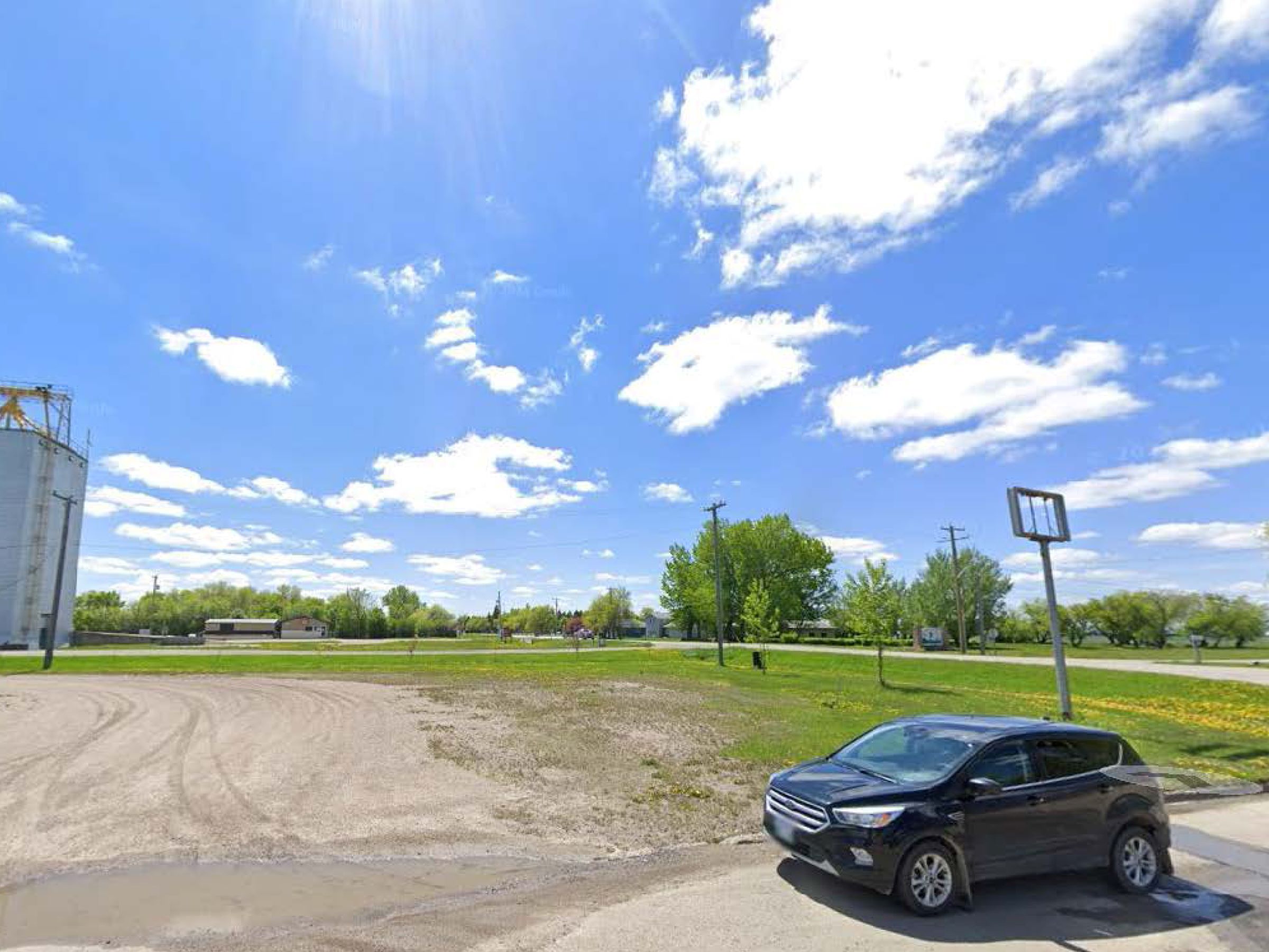 Railway Avenue S & Park St - Waskada, MB