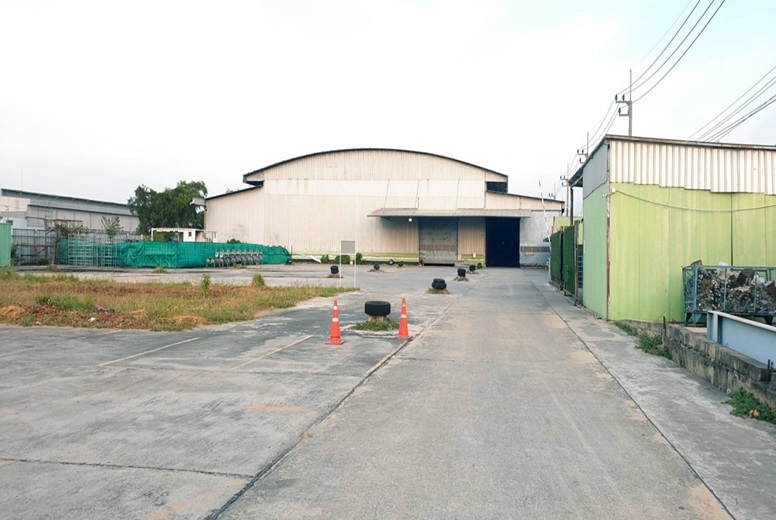 Factory and Warehouse Area Approx. 15,000 sqm Lum Luk ka