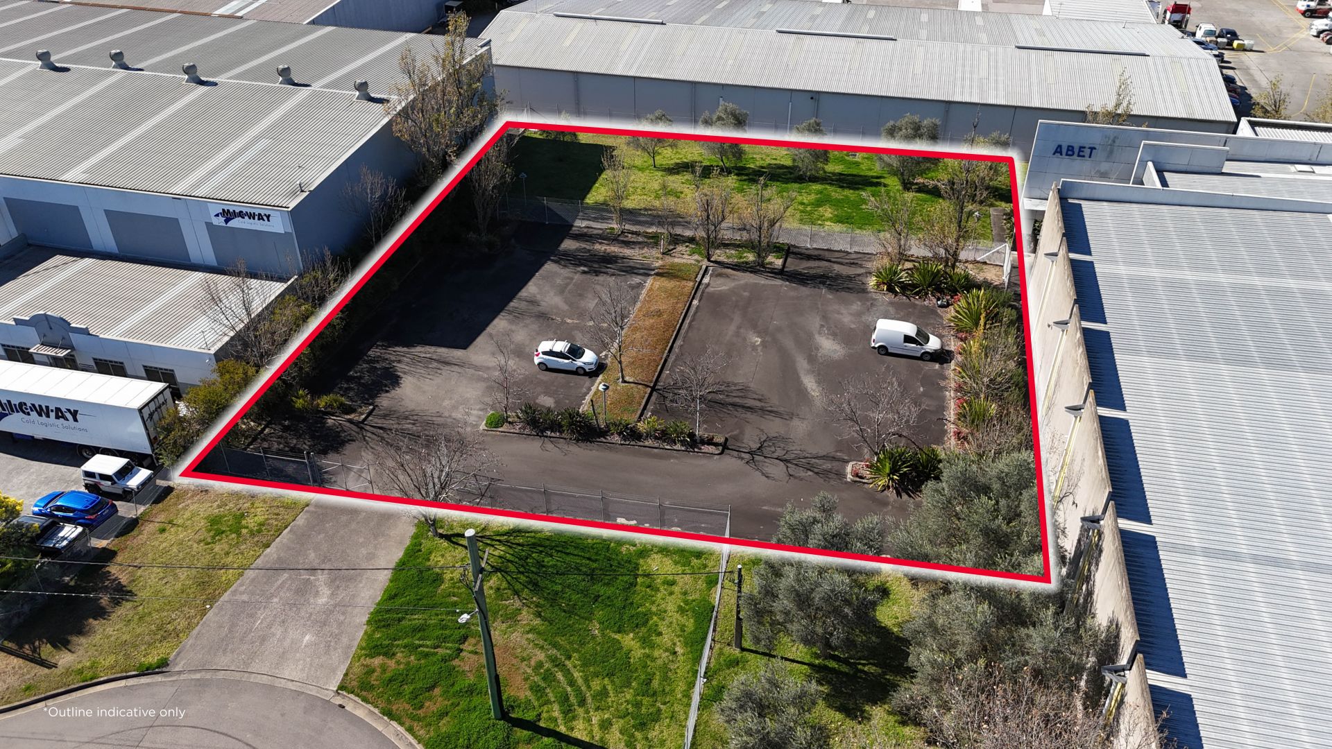 Flexible Yard Area in Prime Location