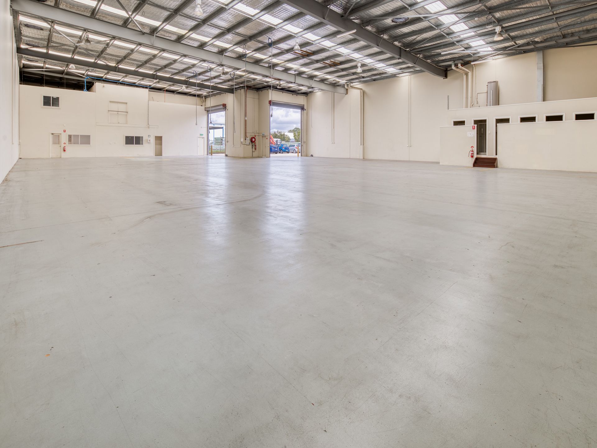 Clearspan Warehouse & Refurbished Office