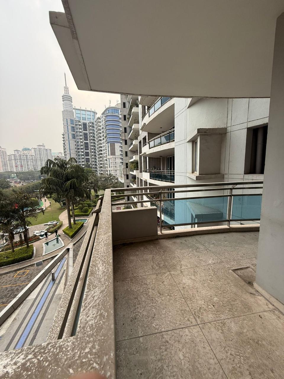 DLF Pinnacle: Luxury Apartment For Sale in Gurugram