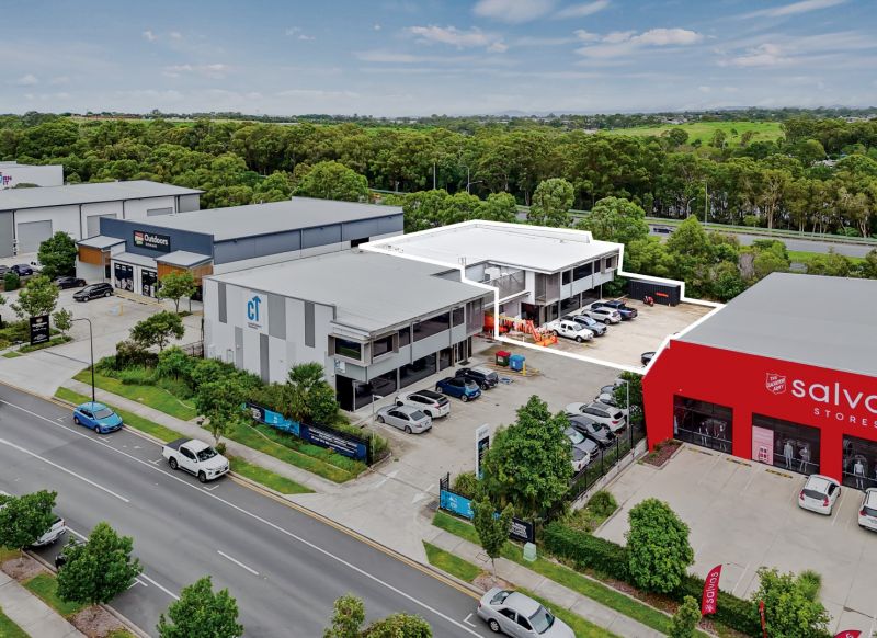 High Exposure Versatile Showroom/Warehouse