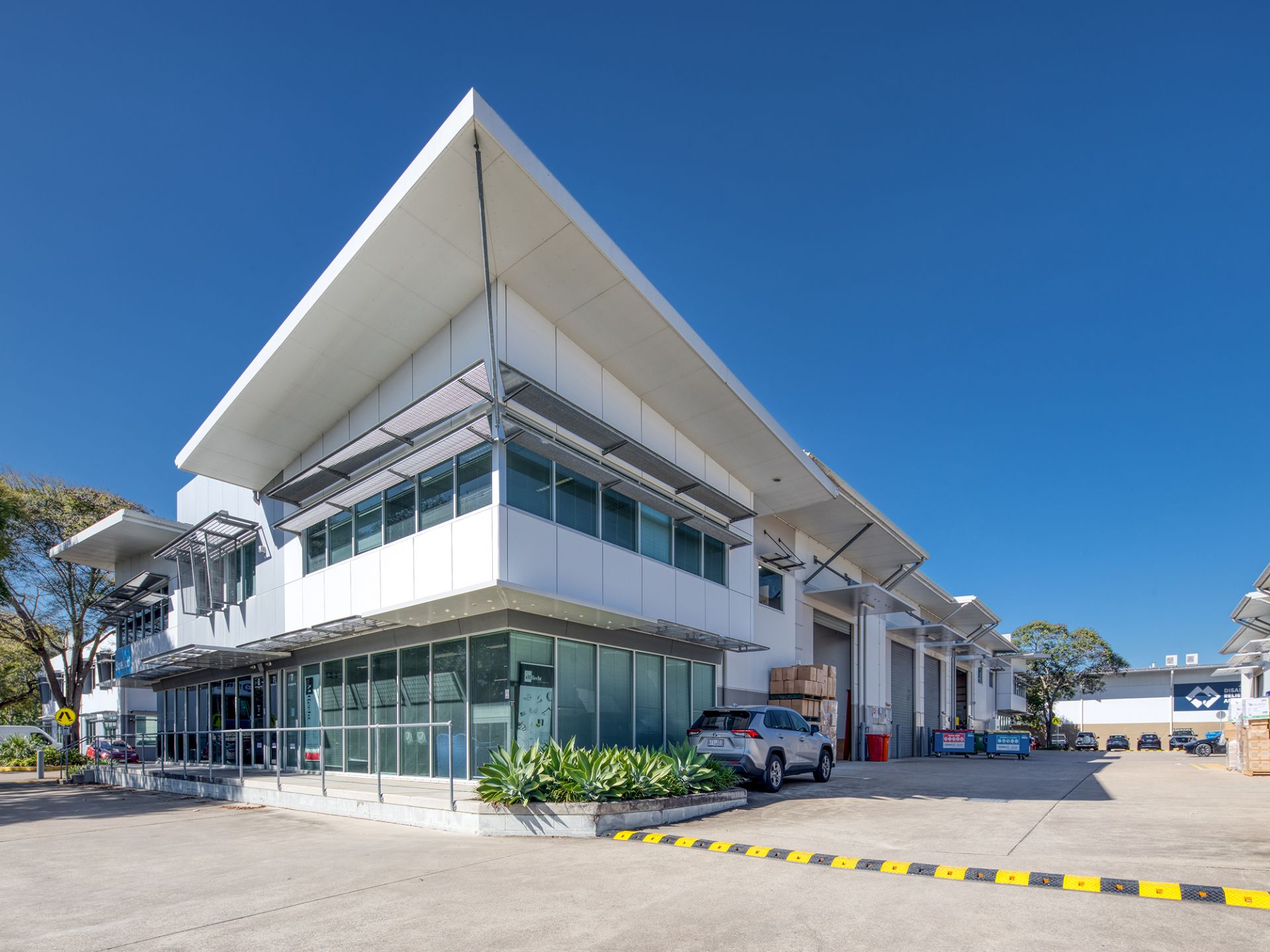 Modern office/warehouse space in the heart of Hendra