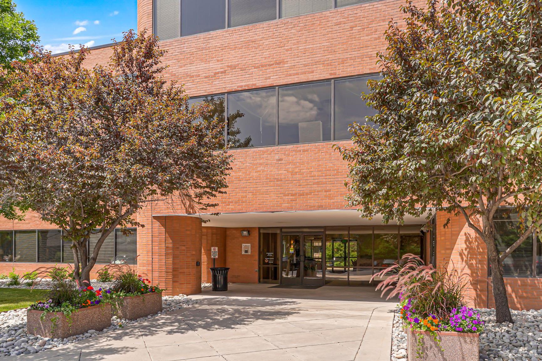 Arapahoe Plaza