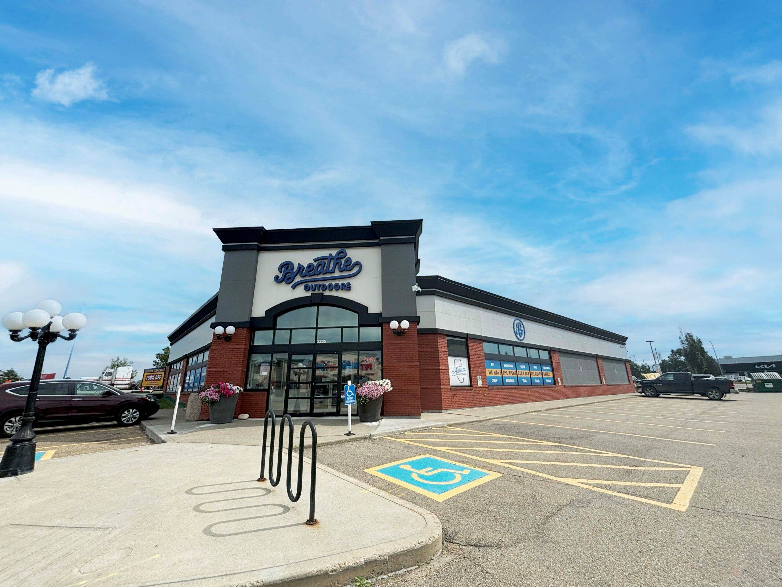 Turnkey Retail Sublease – Edmonton, AB – Calgary Trail
