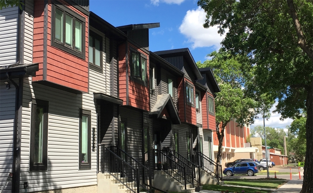 4-Plex Investment Property for Sale in Edmonton – Queen Mary Park